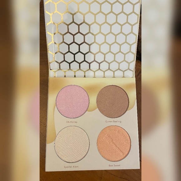 Beauty Bakery Milk & Honey Highlighter Palette - Picture 2 of 3